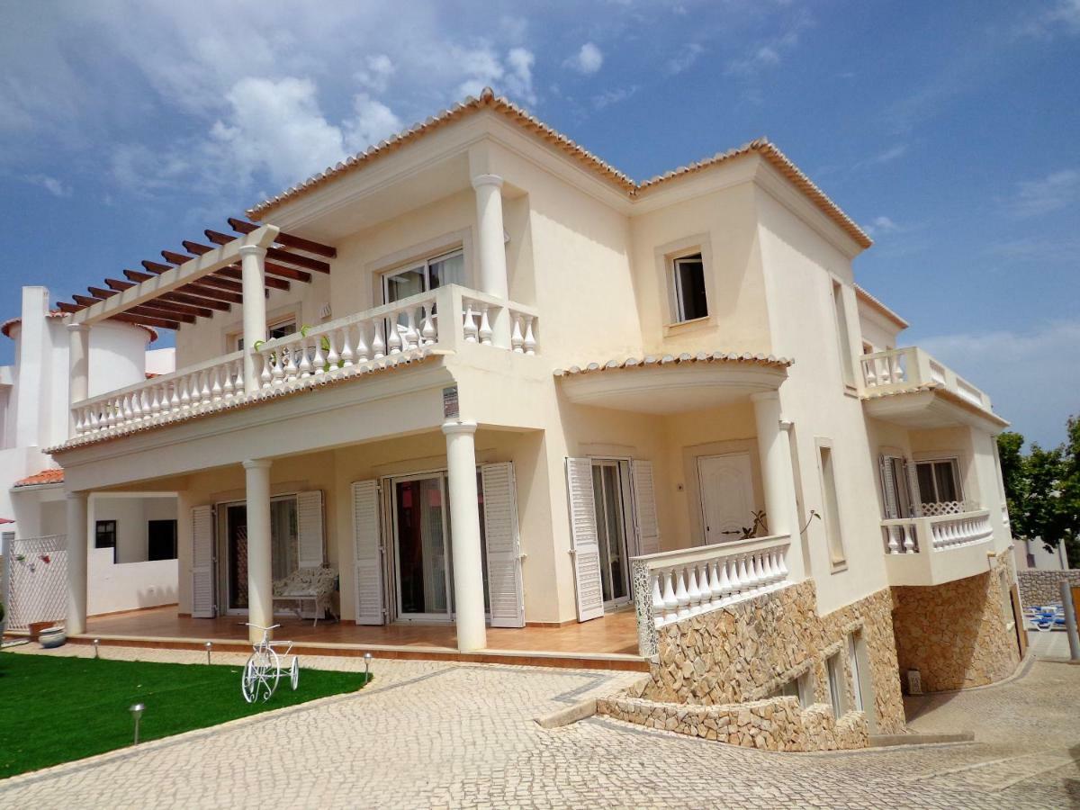 Golfinho Guest house Lagos