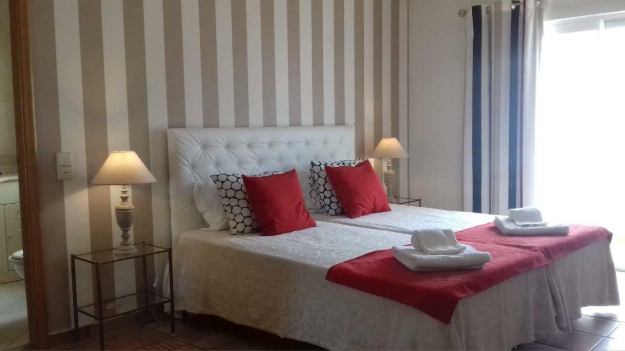 Golfinho Guest house